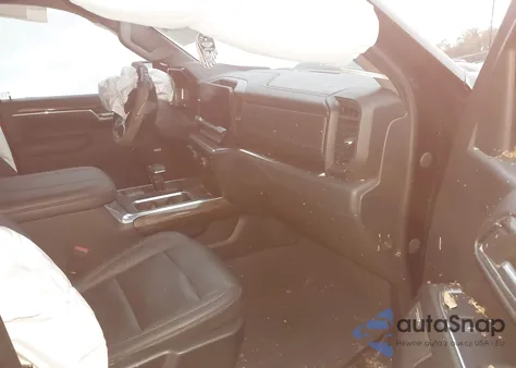 2023 Chevrolet Silverado 1500 4Wd Short Bed Lt Trail Boss z USA, uszkodzony, nr VIN 3GCUDFEL2PG240541